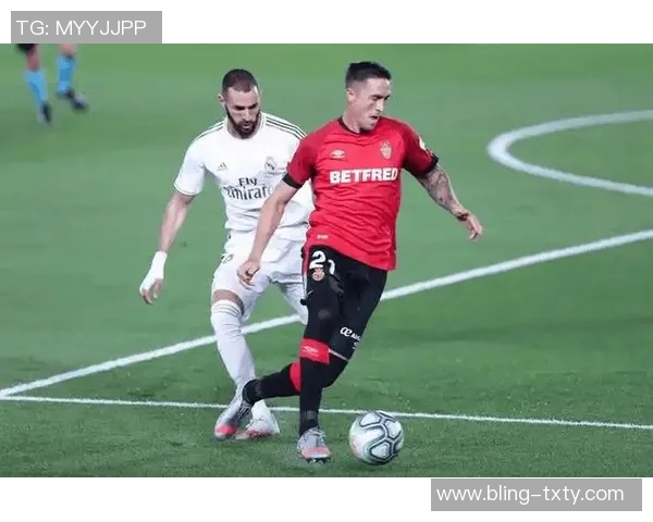 马洛卡前锋穆里奇热身意外踢中儿童引发关注及时救治获赞