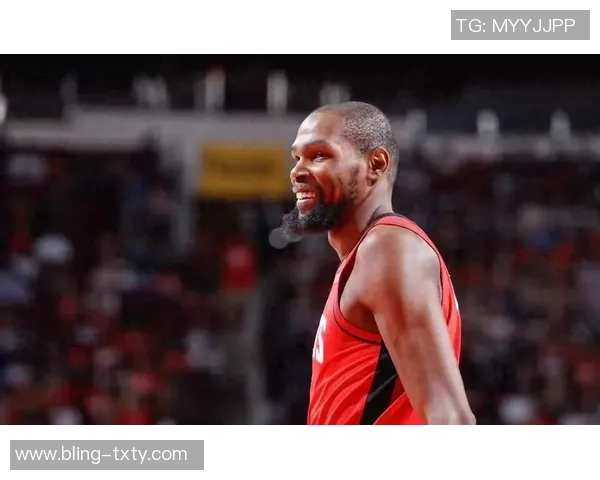 杜兰特回应网友质疑称父爱缺失导致自信不足是无知愚蠢的观点